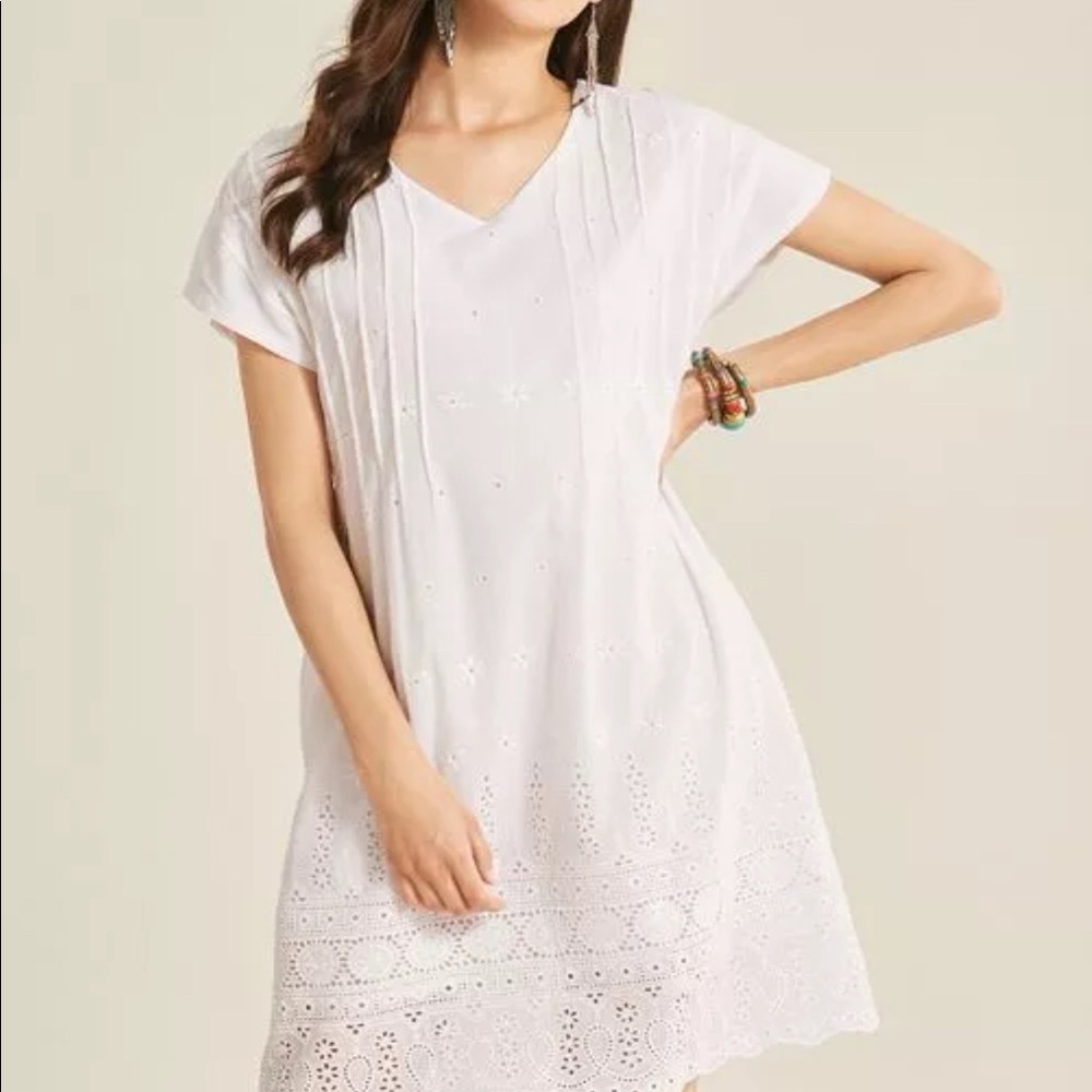 Casual Solid V-Neckline Knee-length A-line… - Picture 2 of 10